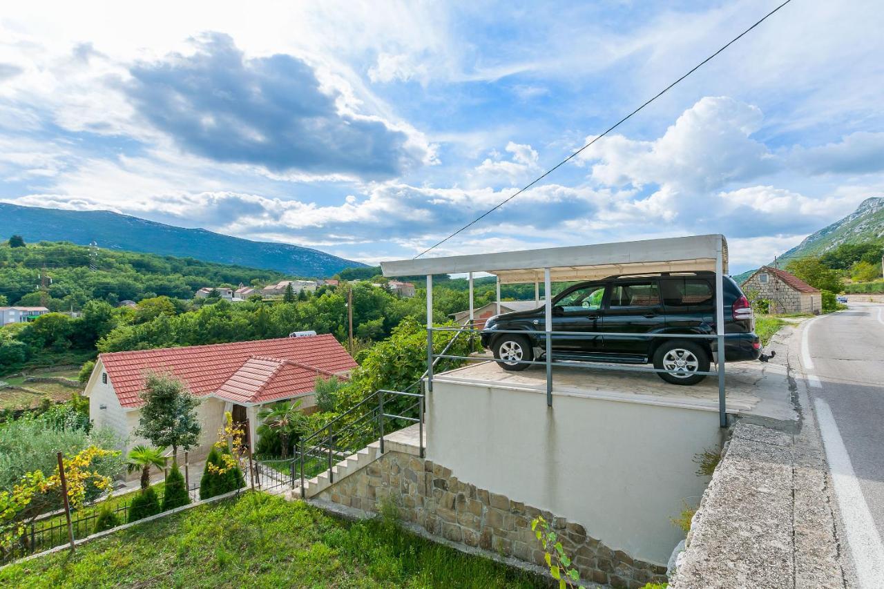 Villa Holiday Home Zvecanje Екстериор снимка